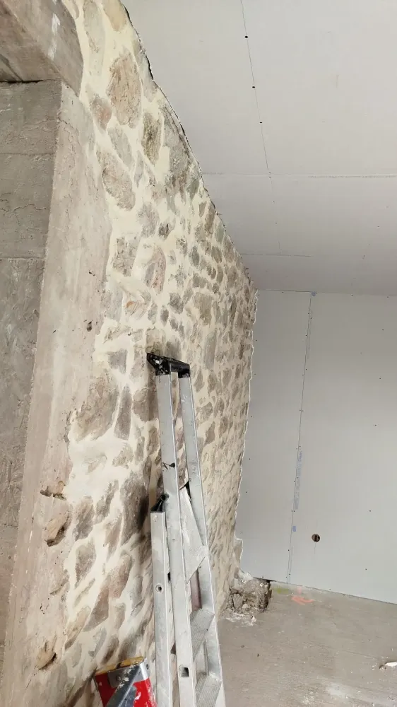 mur